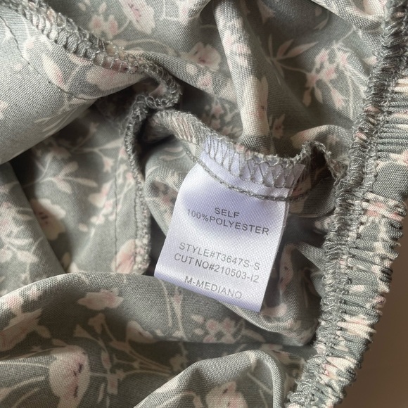 3 Pieces Size Medium Summer Tops Floral Print - Picture 9 of 16